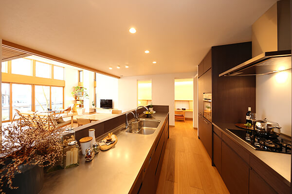 【ミサワホーム】収納スペースを有効活用する2世帯向きの家「CENTURY 蔵のある家」 キッチン